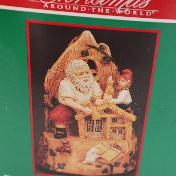House of Lloyd Christmas Around the World Santa Music Box in a Box - Picture 3 of 10